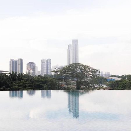 ג'והור בהרו Seaview Condo Near Rf Mall, Food Court & Free Netflix מראה חיצוני תמונה