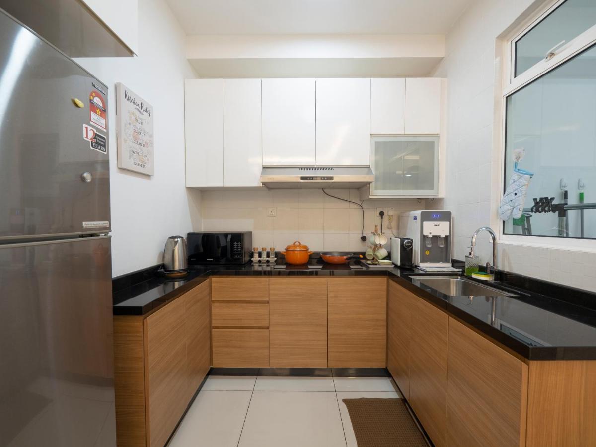 ג'והור בהרו Seaview Condo Near Rf Mall, Food Court & Free Netflix מראה חיצוני תמונה