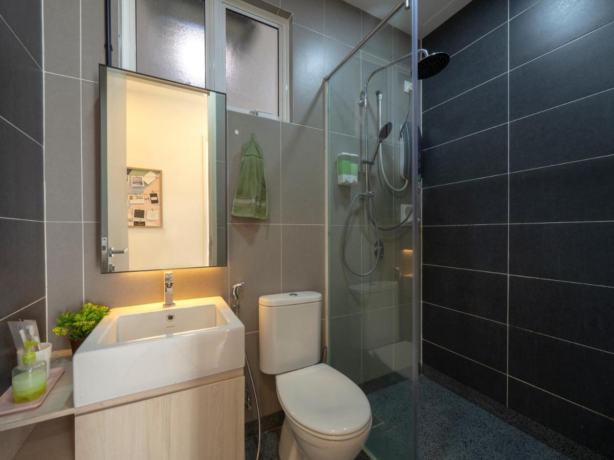 ג'והור בהרו Seaview Condo Near Rf Mall, Food Court & Free Netflix מראה חיצוני תמונה