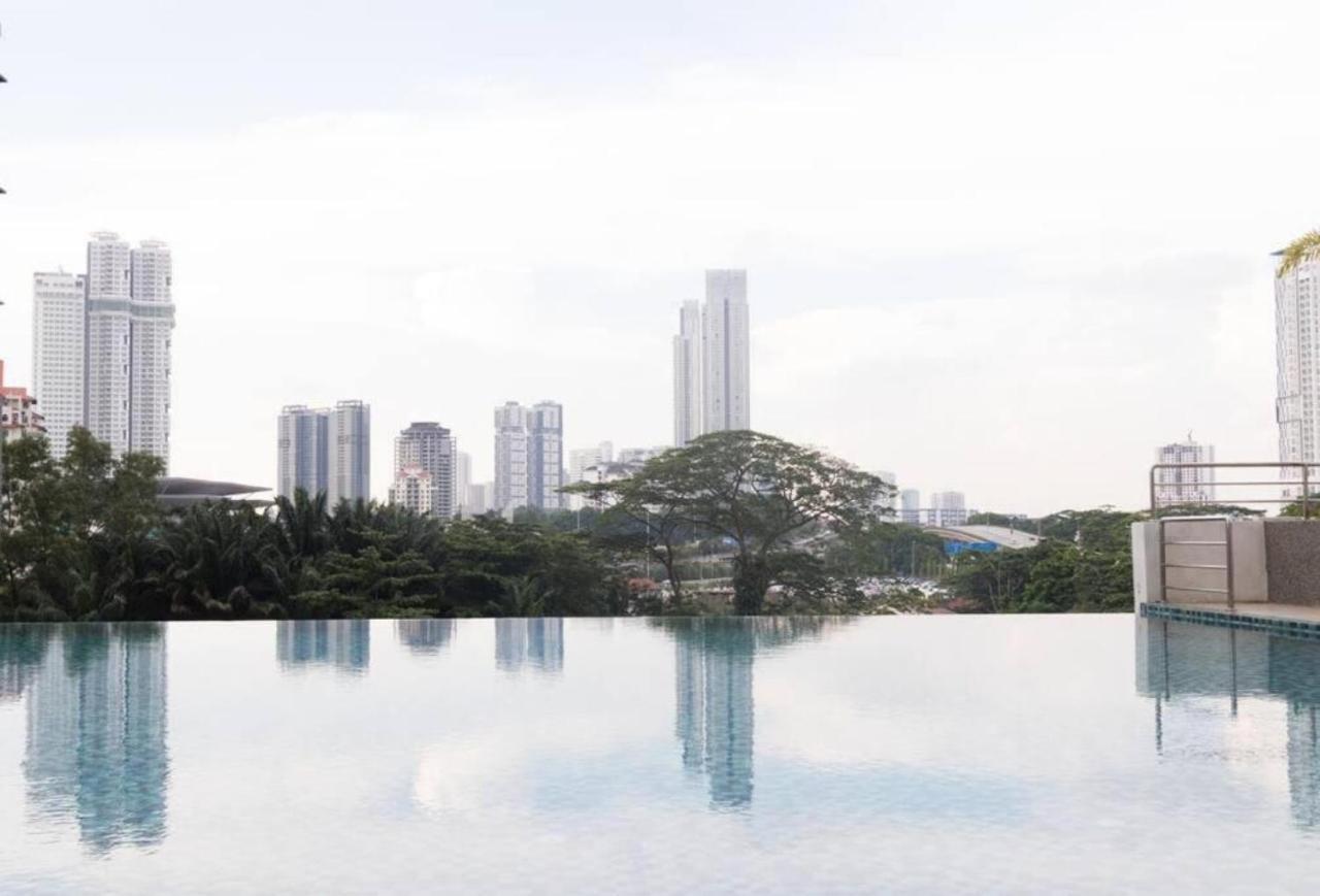 ג'והור בהרו Seaview Condo Near Rf Mall, Food Court & Free Netflix מראה חיצוני תמונה